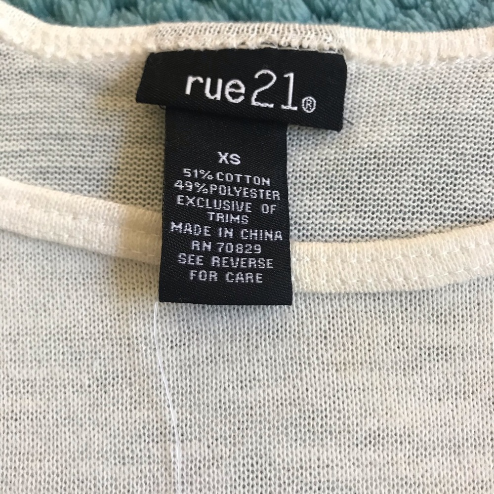 NWT Rue21 Cream Top - Picture 5 of 5